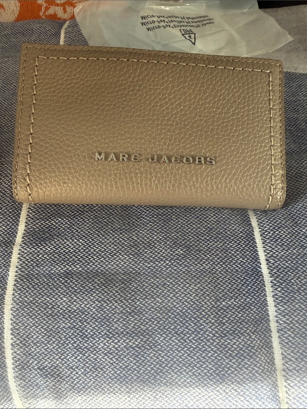Marc Jacobs Taupe Pebbled Leather Card Holder